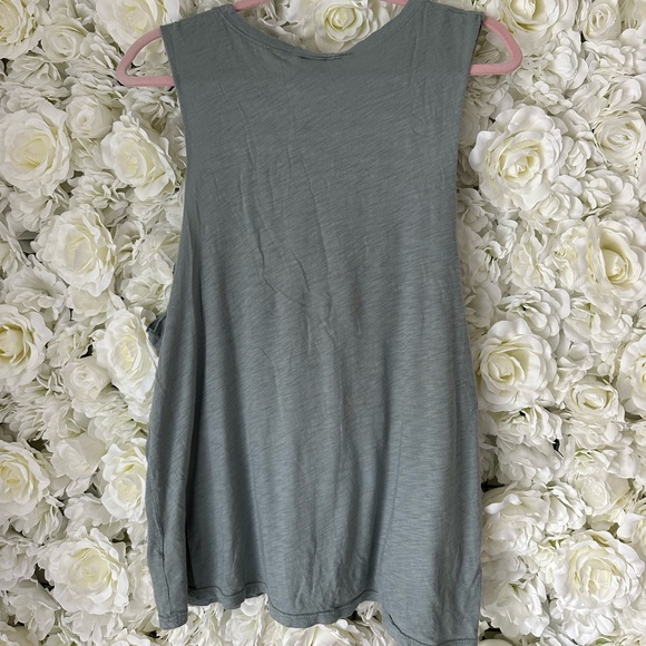 Tank - Picture 2 of 3